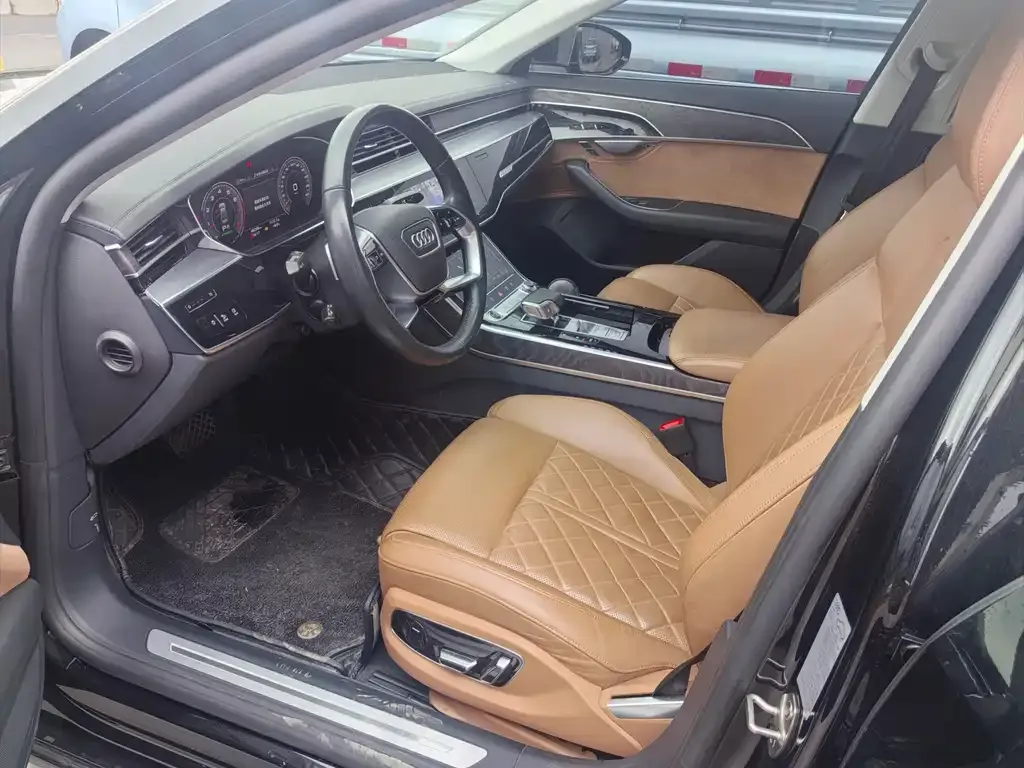 Audi A8 2021 из CN, фото 5