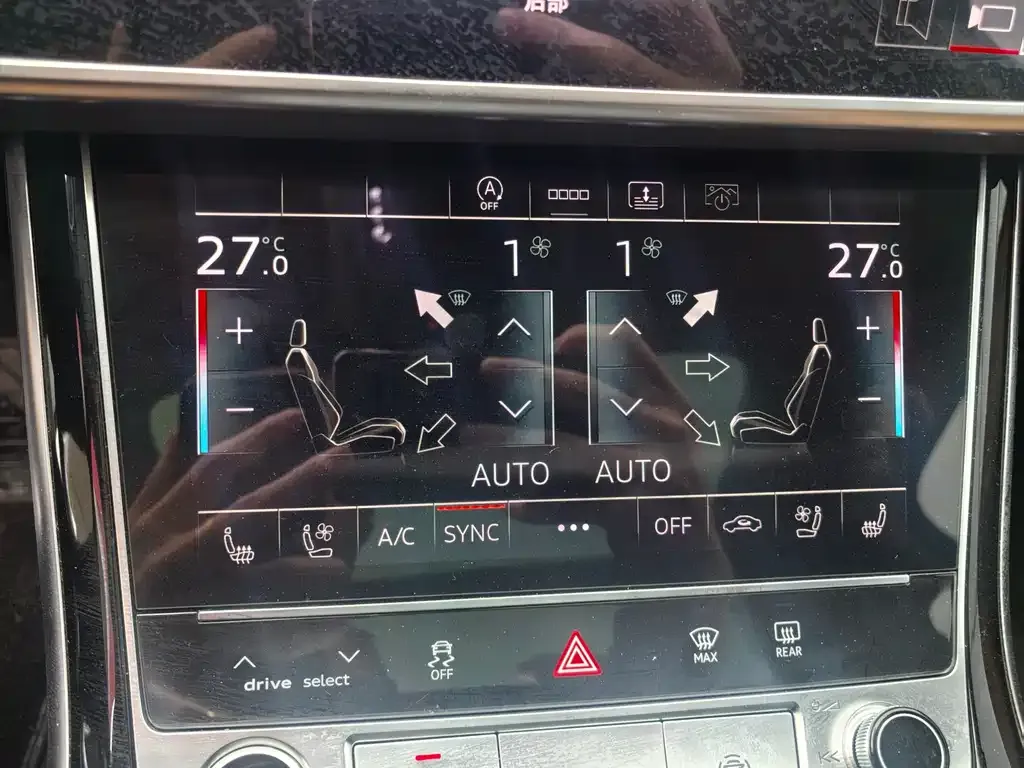 Audi A8 2021 из CN, фото 2