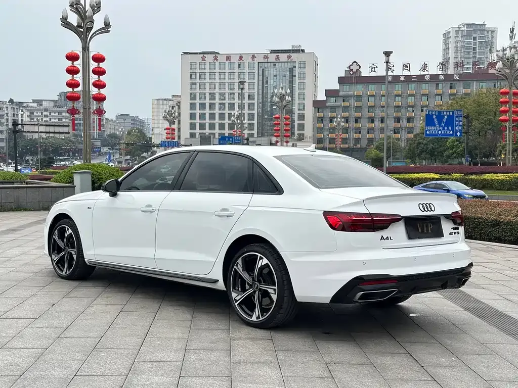 Audi A4L 2024 из CN, фото 5