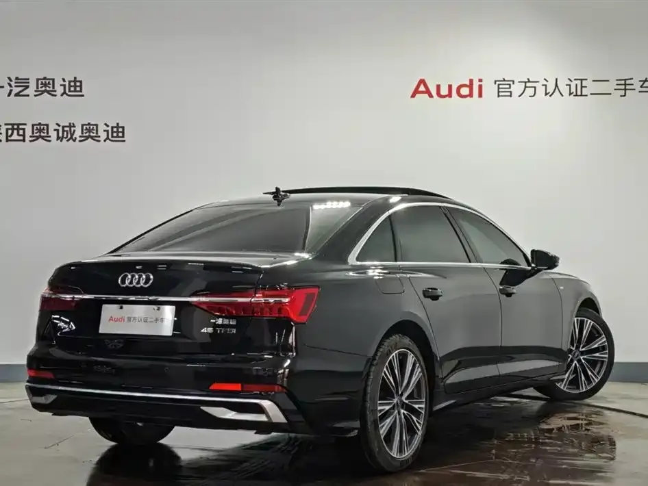 Audi A6L — фото 2