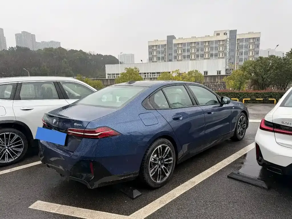 BMW 5 Series (Import) 2025 из CN, фото 4