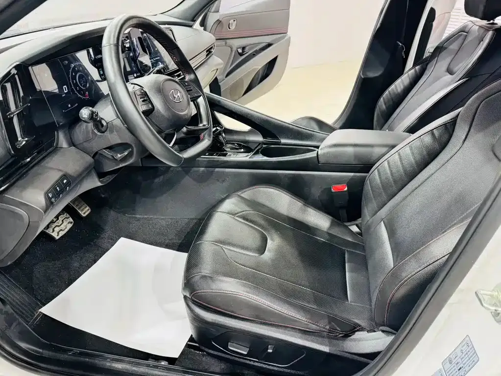 Hyundai Elantra 2023 из CN, фото 7
