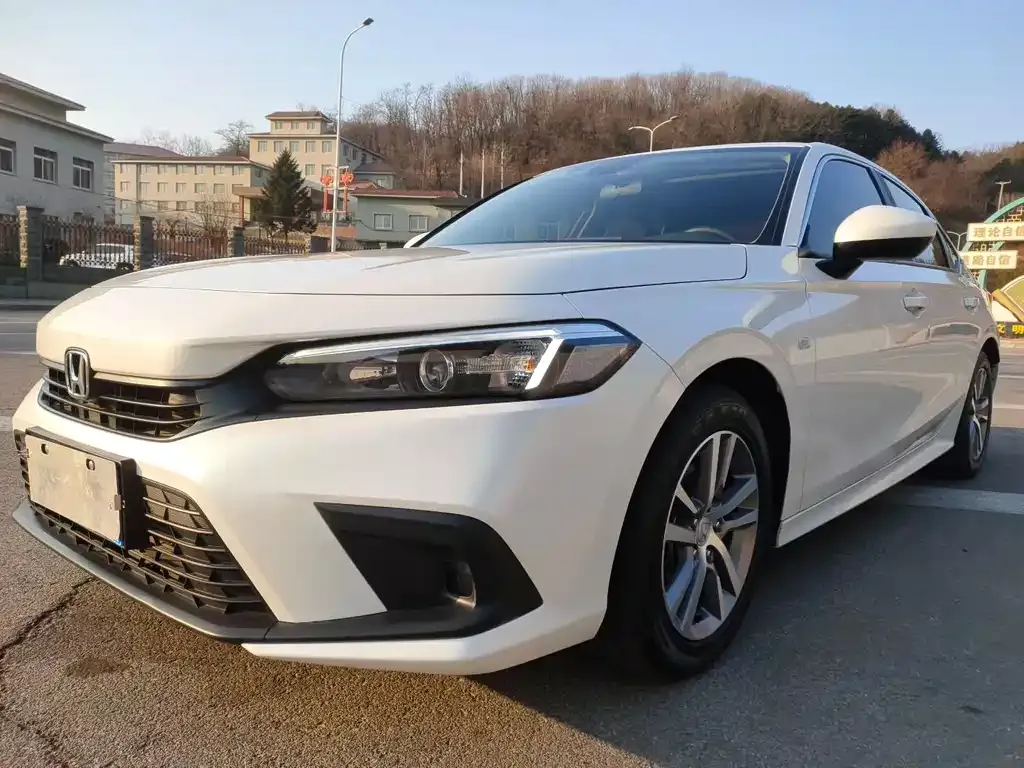 Honda Civic — фото 1