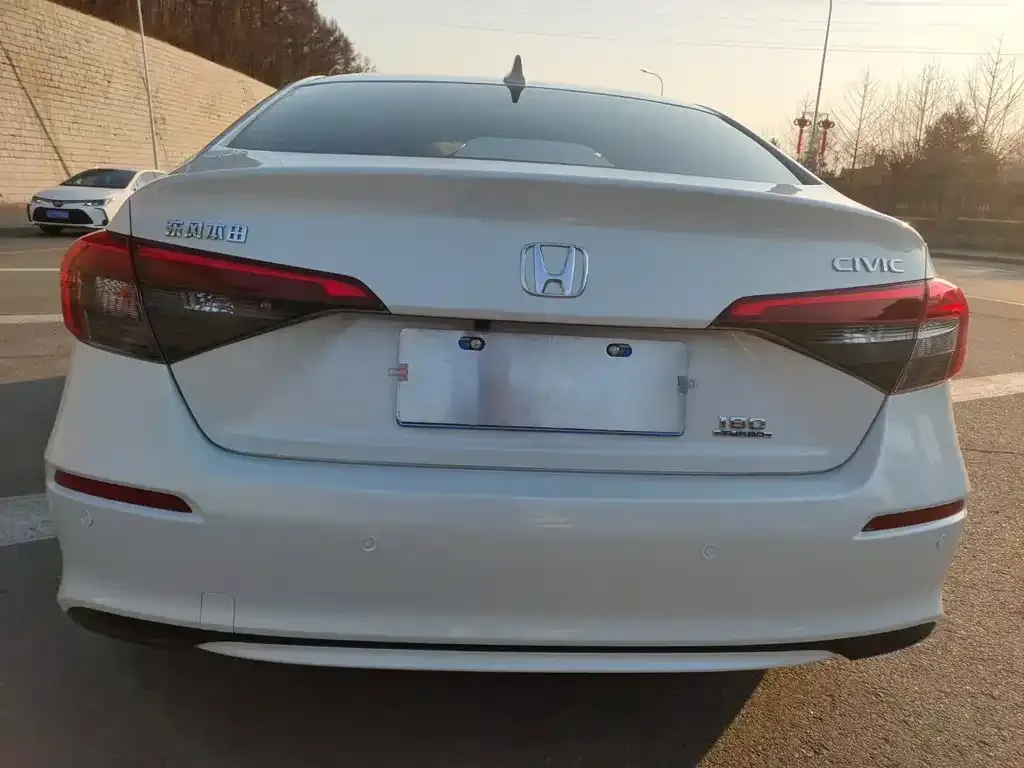 Honda Civic — фото 5