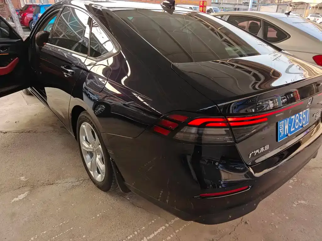 Honda Accord — фото 9