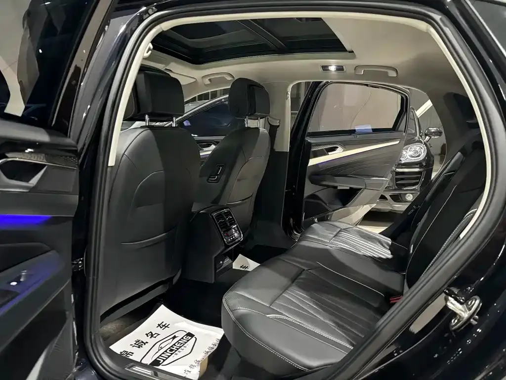 Volkswagen Passat — фото 3