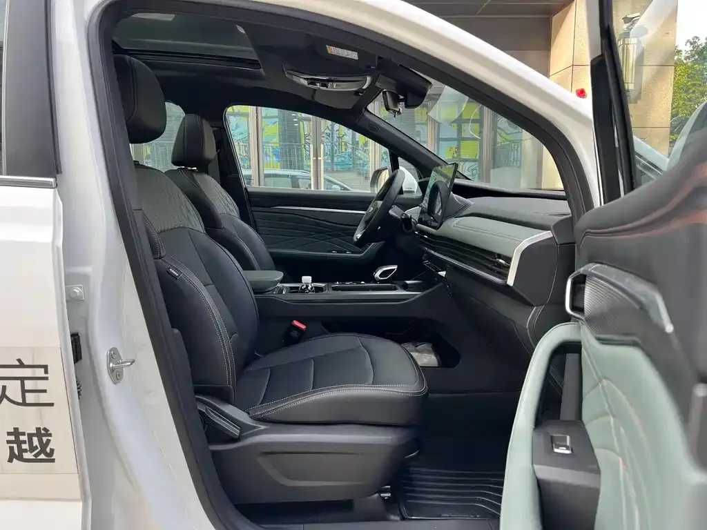 Geely Haoyue L 2025 из CN, фото 2