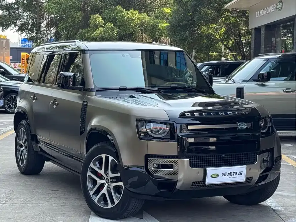 Land Rover Defender — фото 10