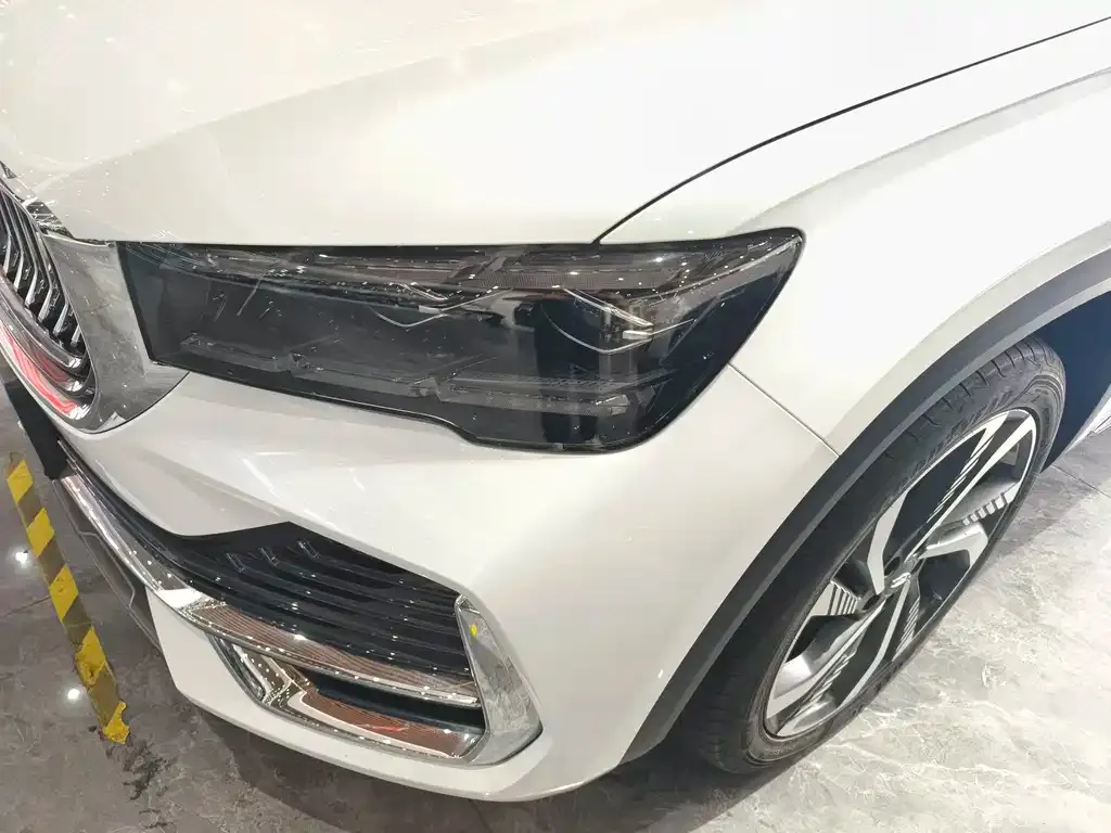 Geely Xingyue L — фото 10