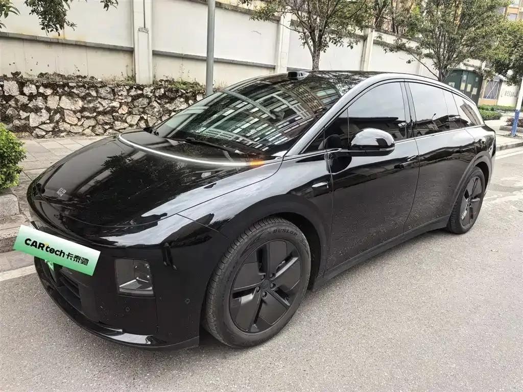 Li Auto i6 — фото 1