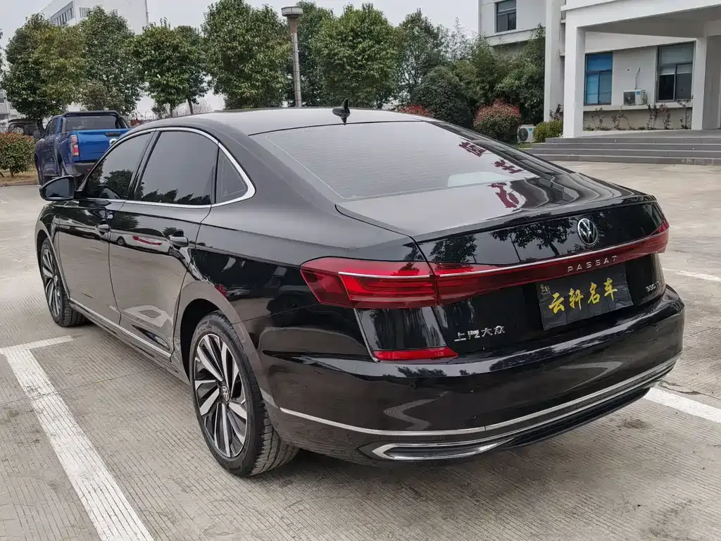 Volkswagen Passat 2023 из CN, фото 9
