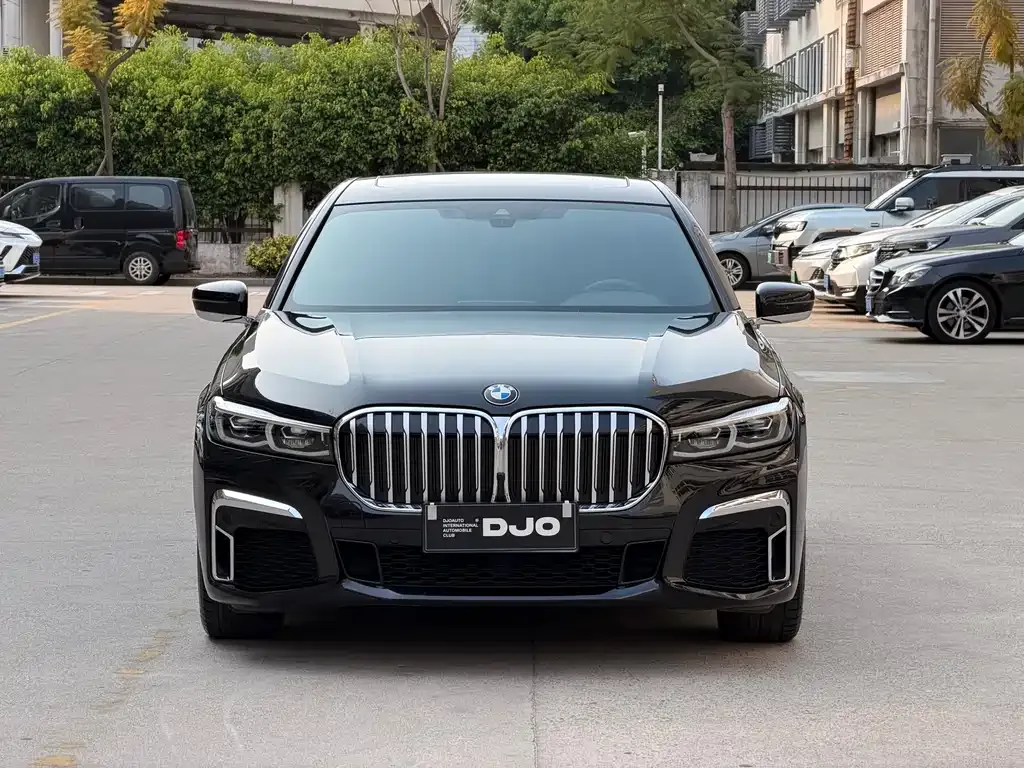 BMW 7 Series — фото 4