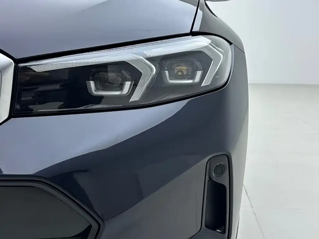 BMW 3 Series 2023 из CN, фото 10