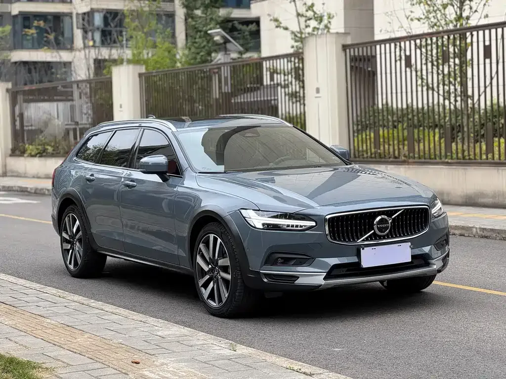 Volvo V90 2023 из CN, фото 6