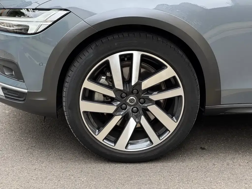 Volvo V90 2023 из CN, фото 5