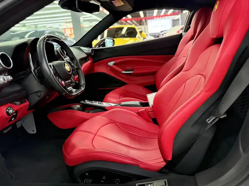 Ferrari F8 — фото 6