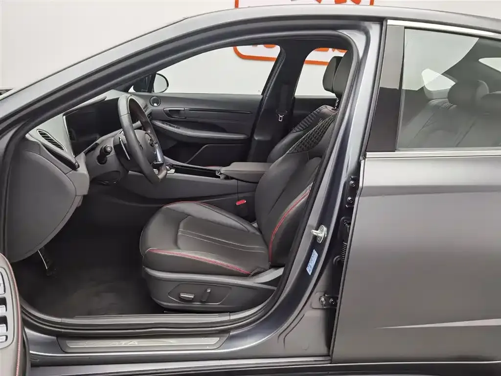 Hyundai Sonata 2023 из CN, фото 8
