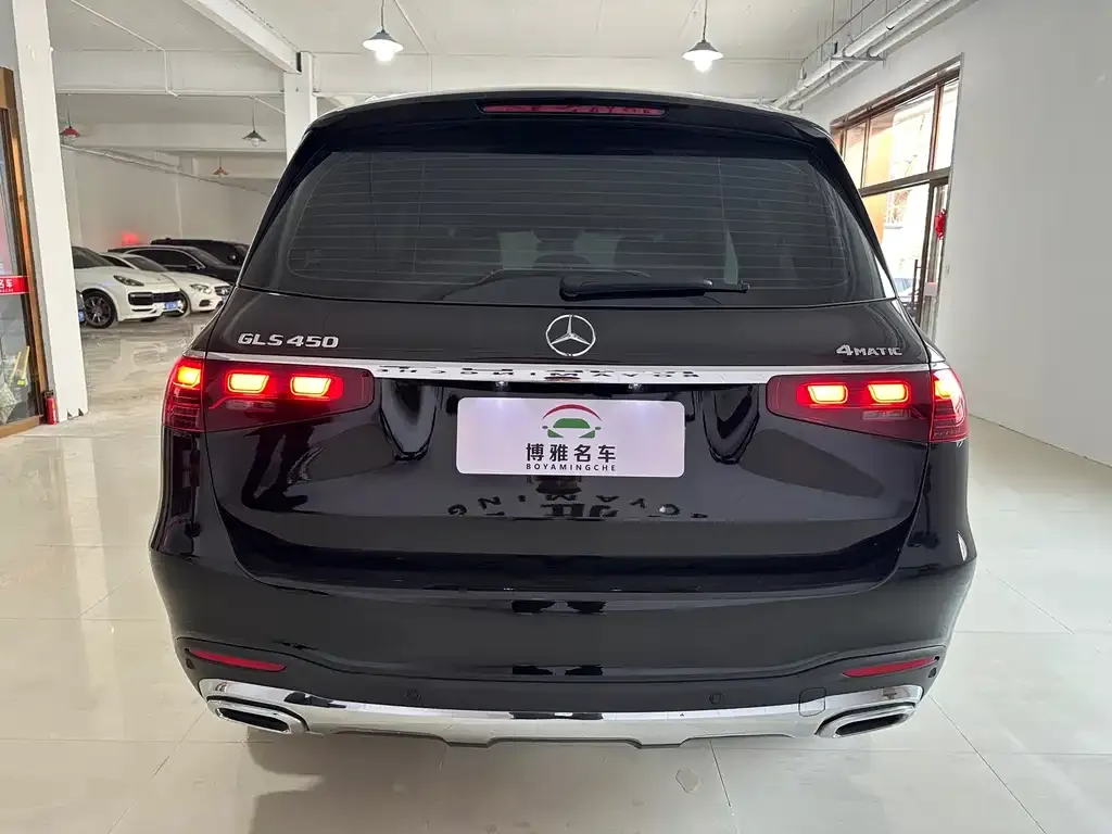 Mercedes-Benz GLS — фото 6