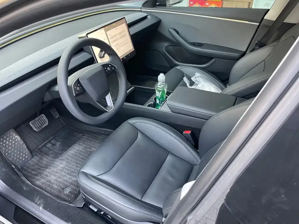 Tesla Model 3 — фото 6