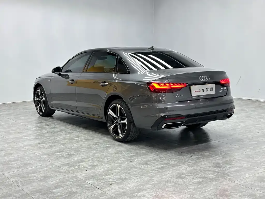 Audi A4L — фото 8