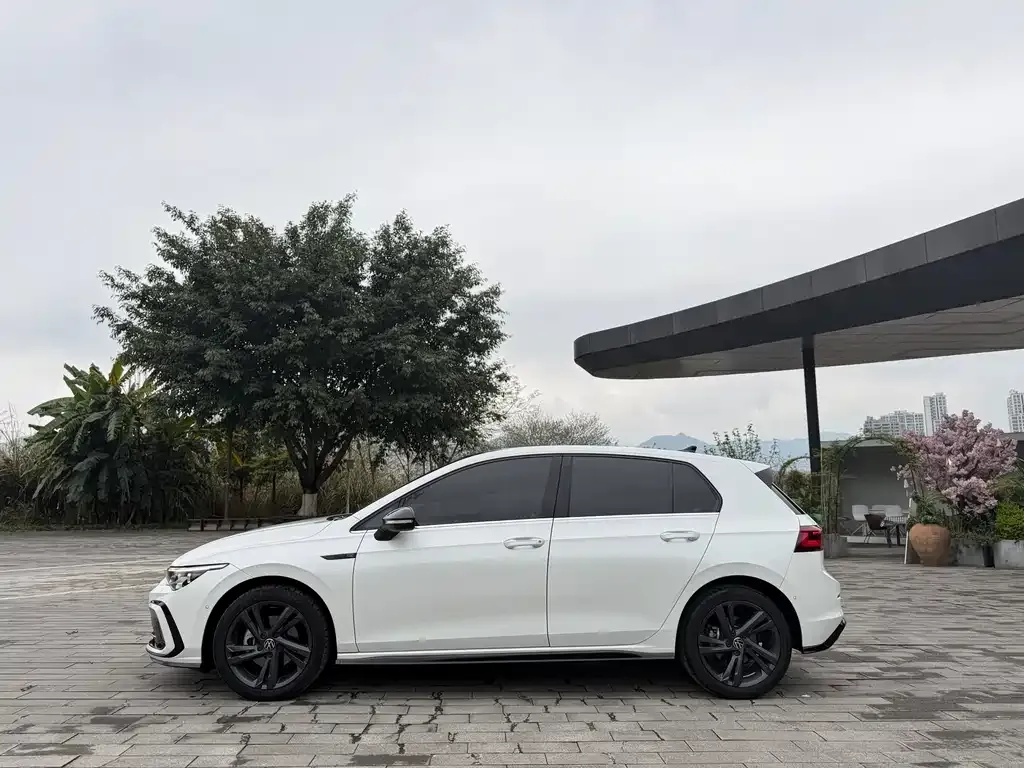 Volkswagen Golf 2021 из CN, фото 4