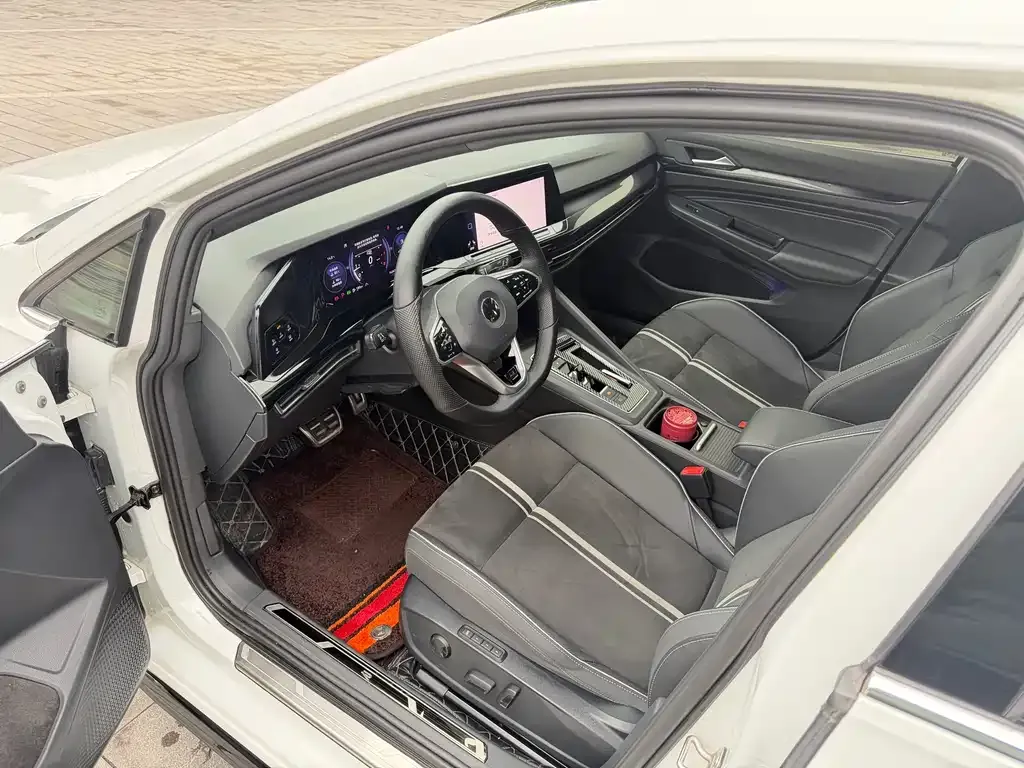 Volkswagen Golf 2021 из CN, фото 10