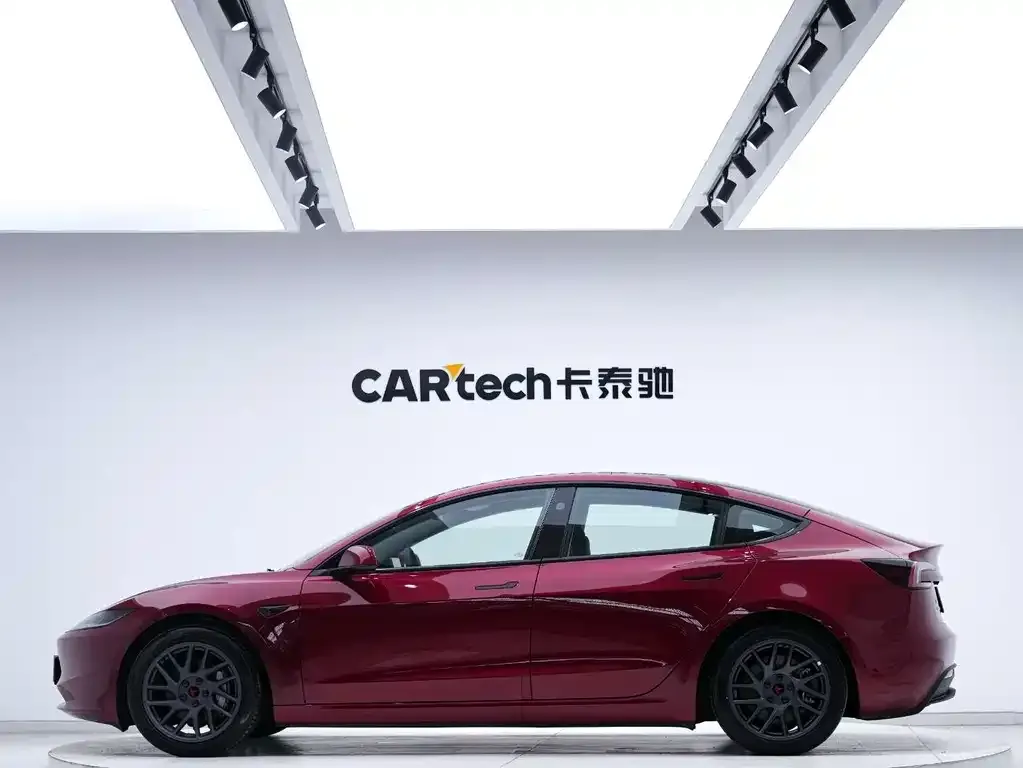 Tesla Model 3 — фото 6