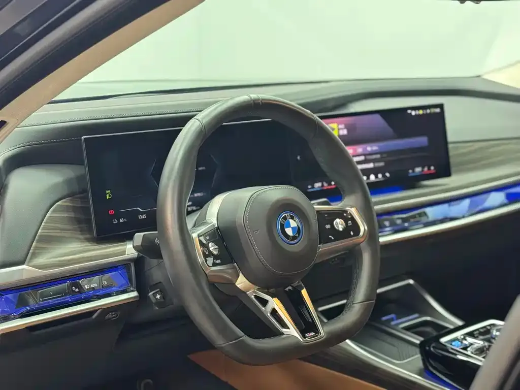 BMW i7 2023 из CN, фото 7