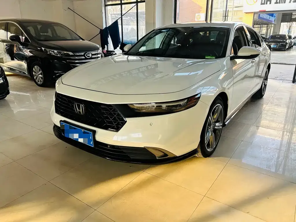 Honda Accord — фото 1