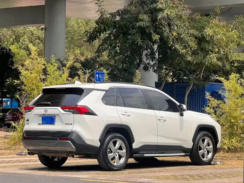 Toyota RAV4 2021 из CN, фото 4