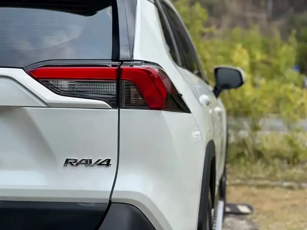 Toyota RAV4 2021 из CN, фото 3