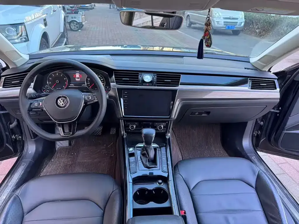 Volkswagen Phideon 2021 из CN, фото 4