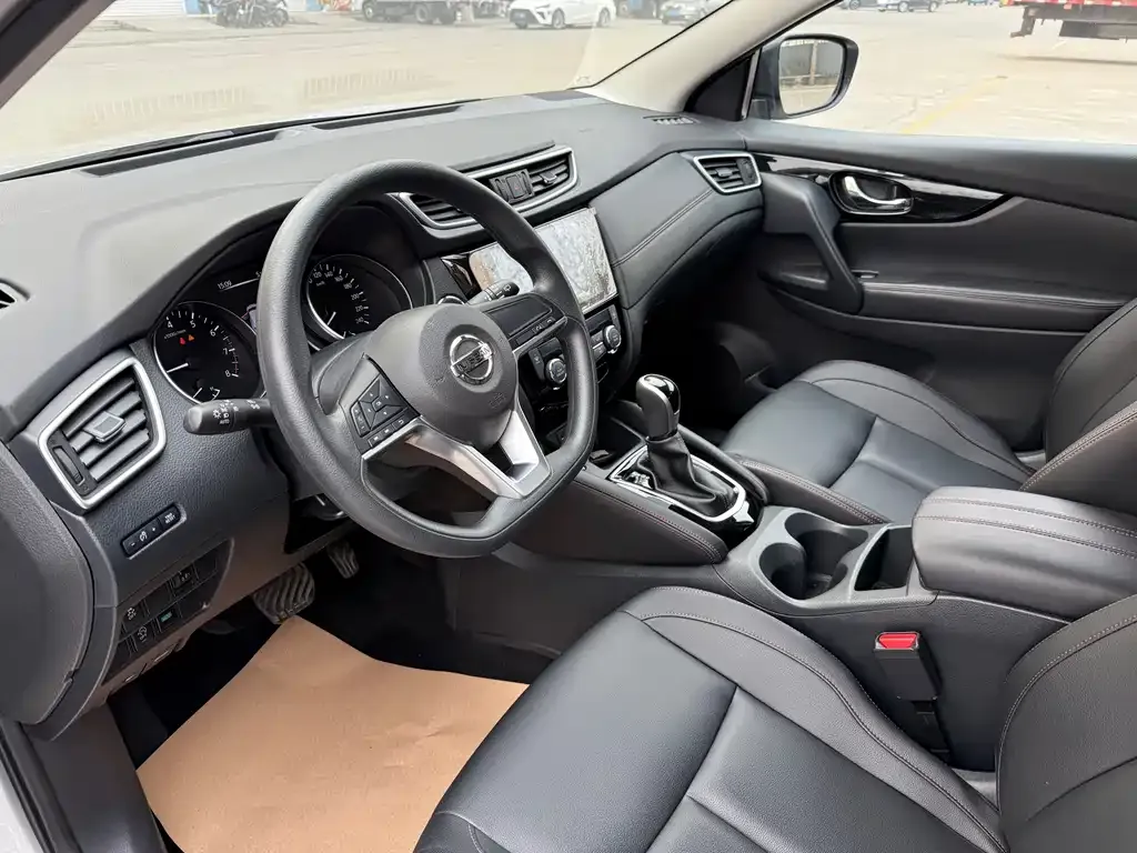 Nissan Qashqai — фото 10