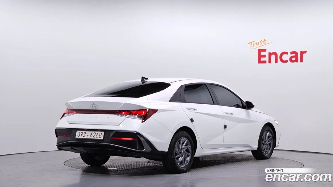 Hyundai AVANTE — фото 3