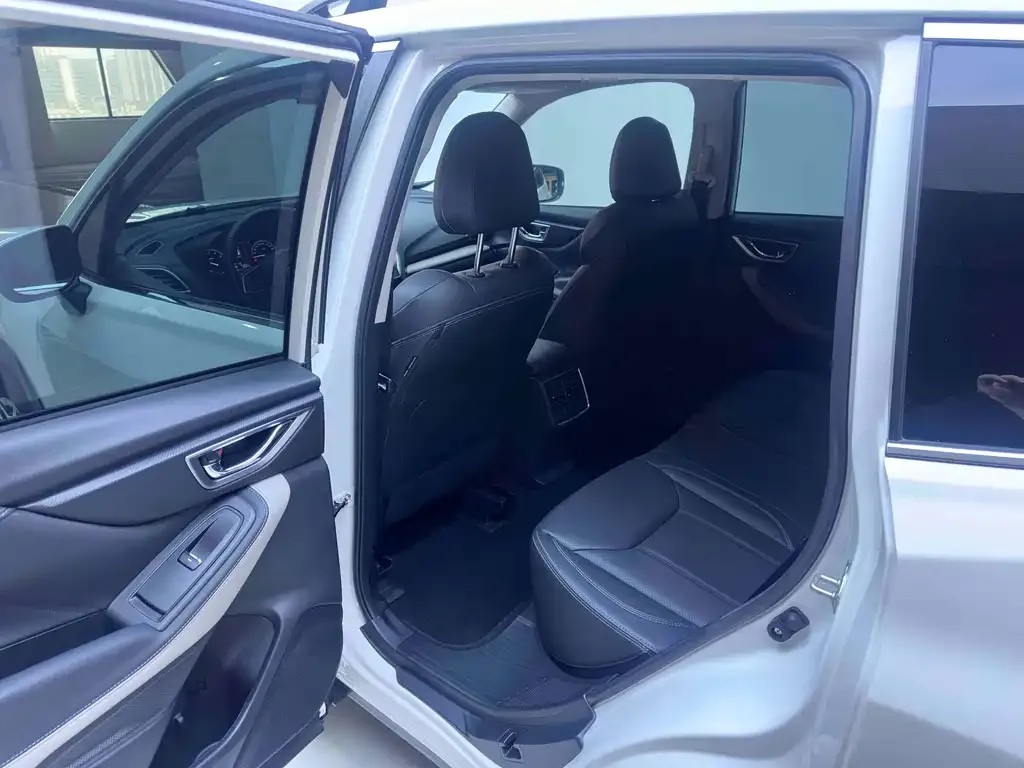Subaru Forester — фото 9