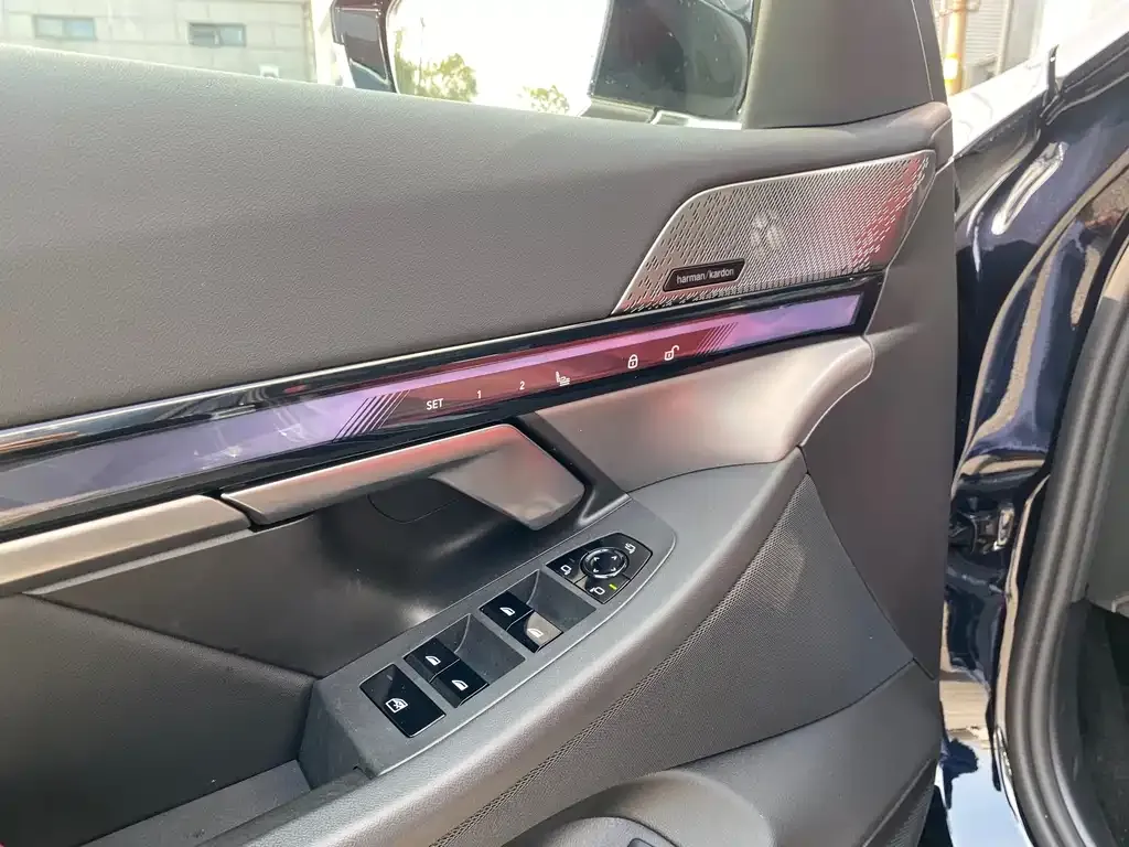 BMW i5 2025 из CN, фото 2