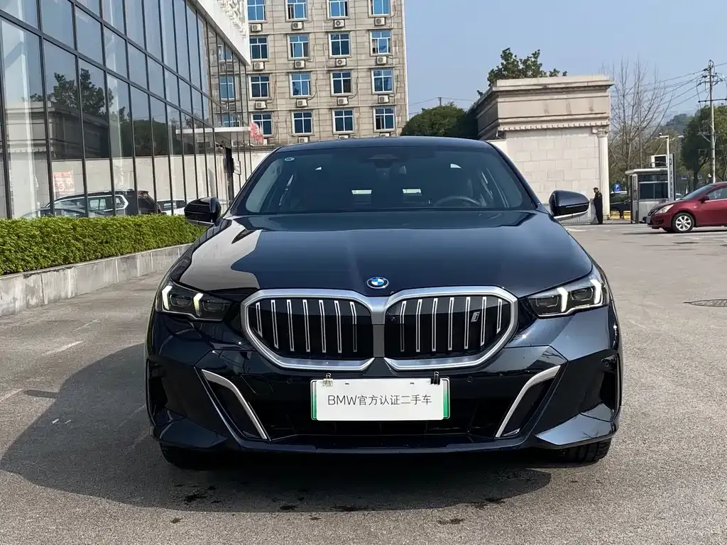 BMW i5 2025 из CN, фото 9