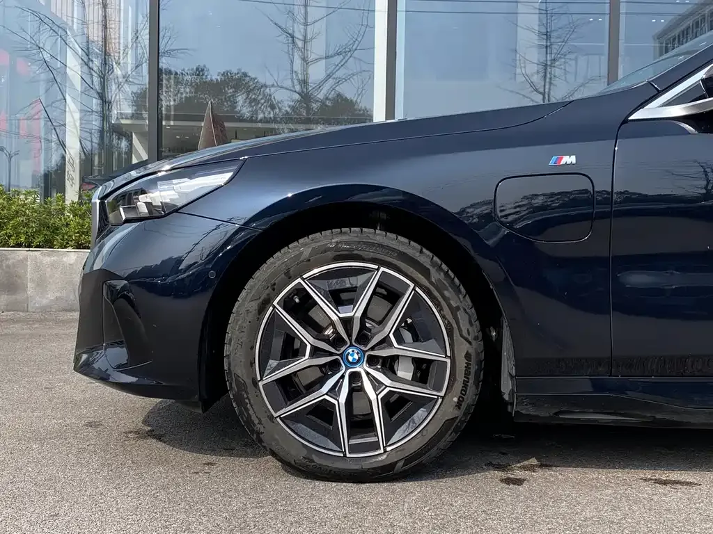 BMW i5 2025 из CN, фото 8