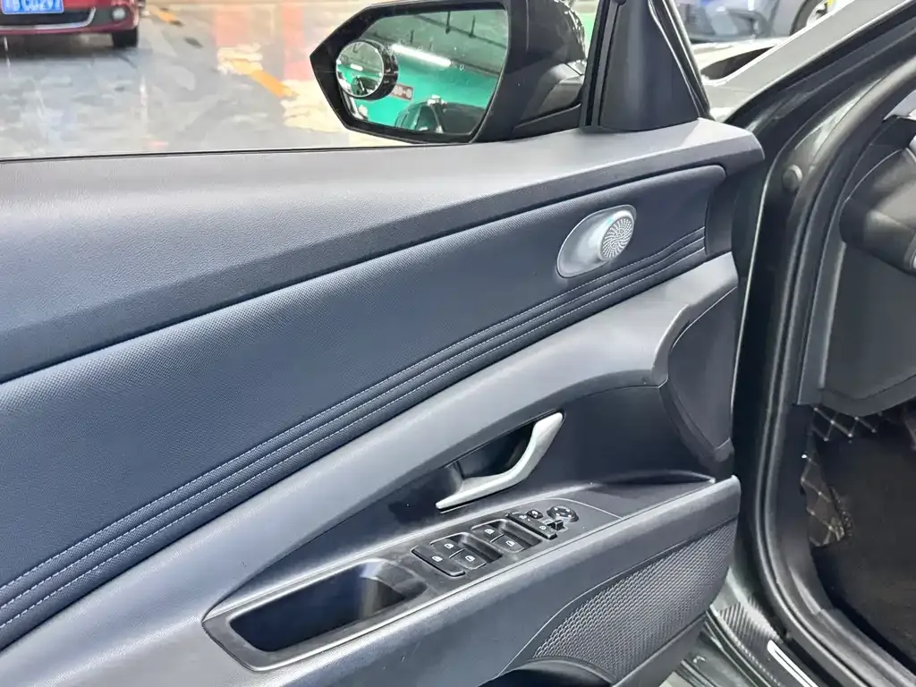 Hyundai Elantra 2024 из CN, фото 10