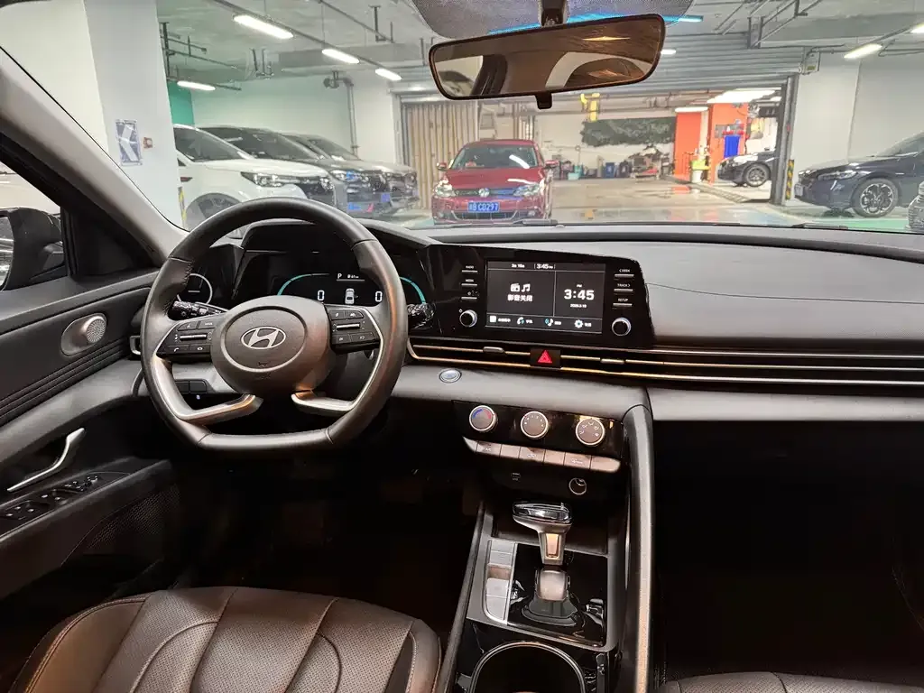 Hyundai Elantra 2024 из CN, фото 4