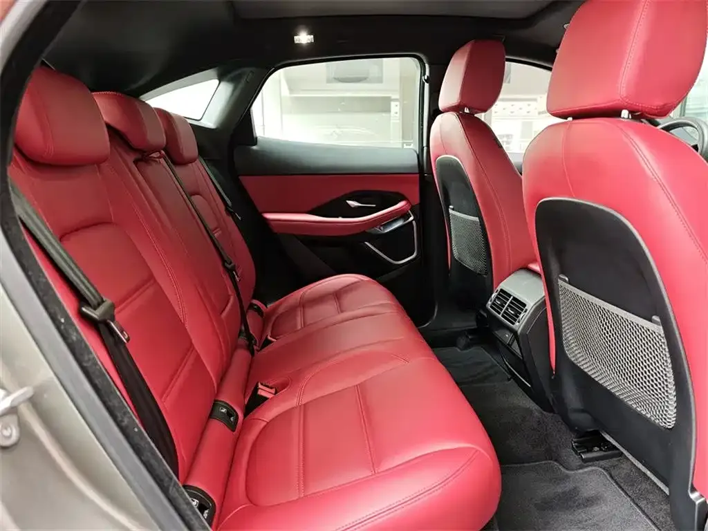 Jaguar E-PACE 2023 из CN, фото 7