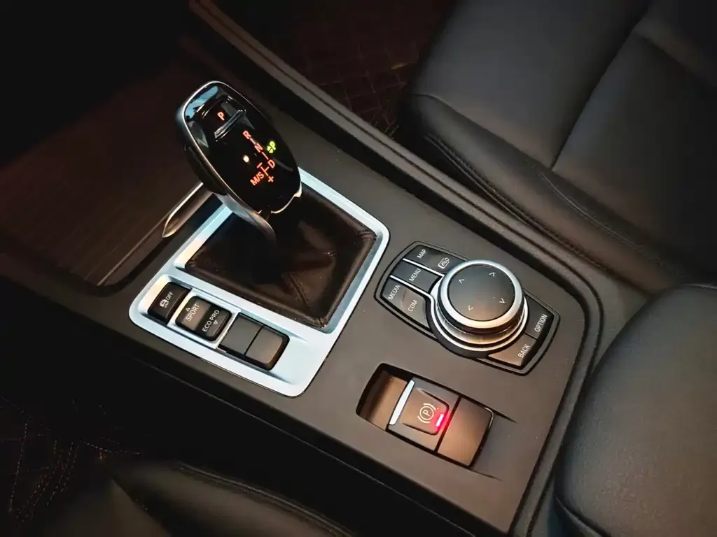 BMW 1 Series 2021 из CN, фото 2