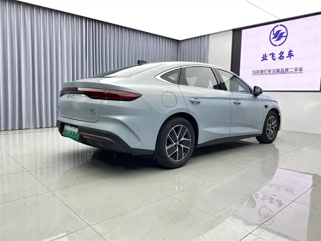 BYD Qin L — фото 5