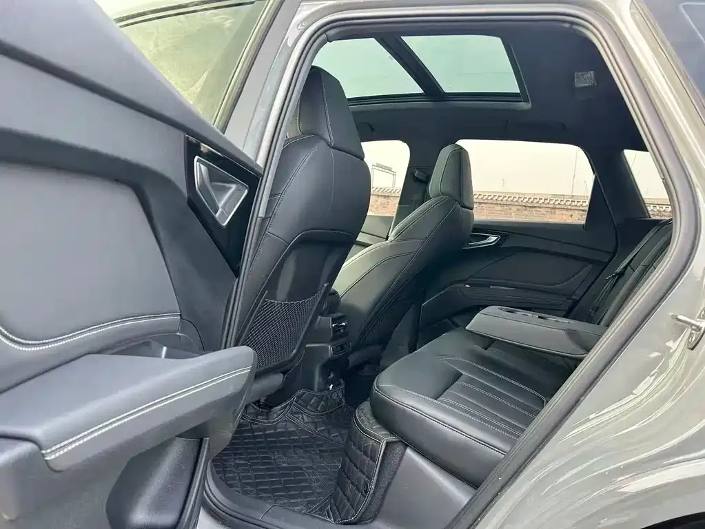 Audi Q4 e-tron 2024 из CN, фото 9