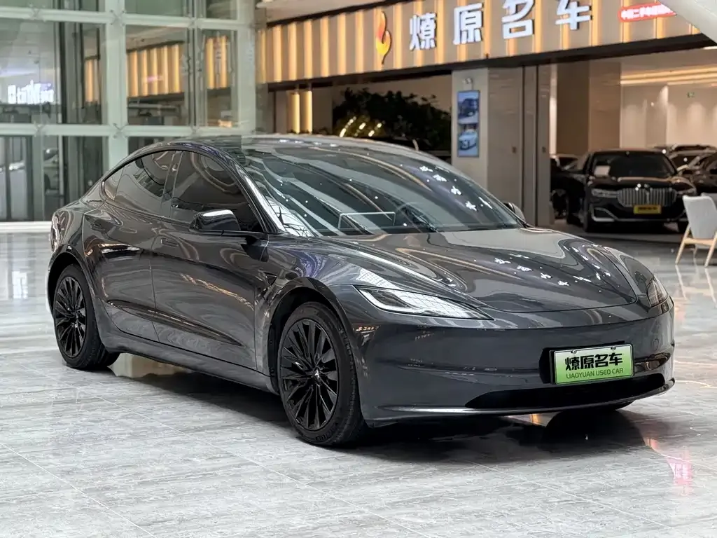 Tesla Model 3 — фото 5