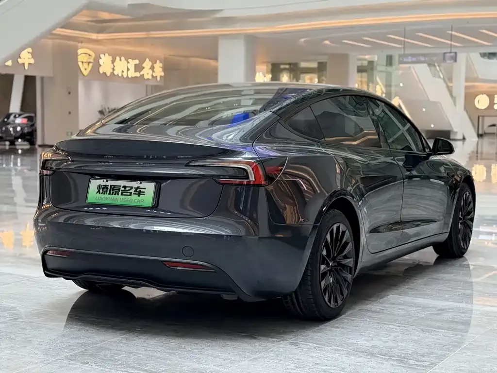 Tesla Model 3 — фото 6