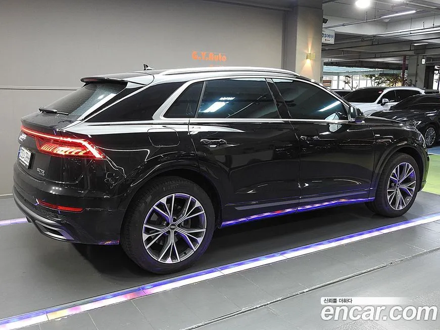 Audi Q8 2021 из KR, фото 4