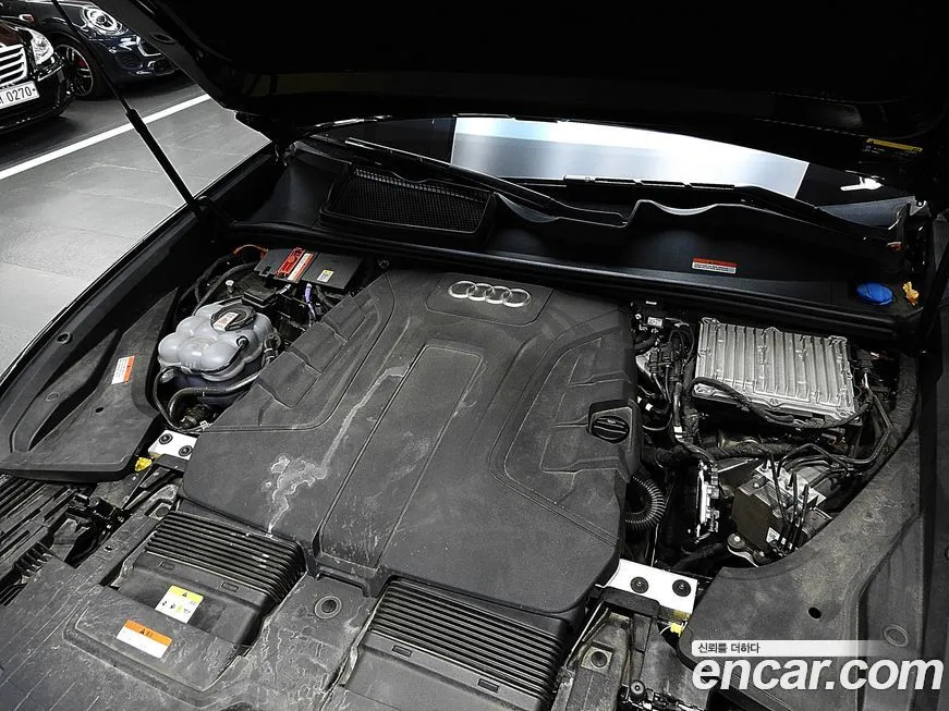 Audi Q8 2021 из KR, фото 8