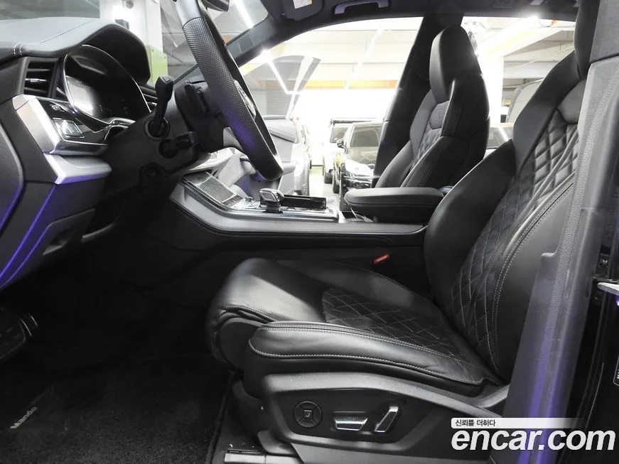 Audi Q8 2021 из KR, фото 3