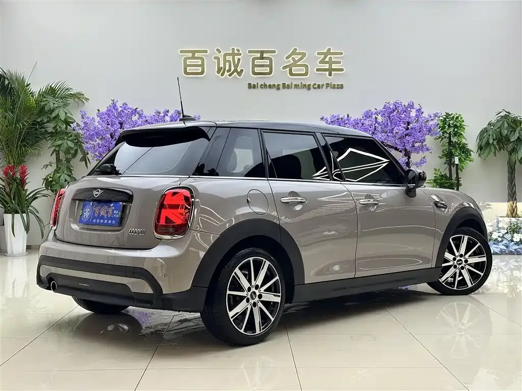 MINI Cooper (3-door) 2023 из CN, фото 9